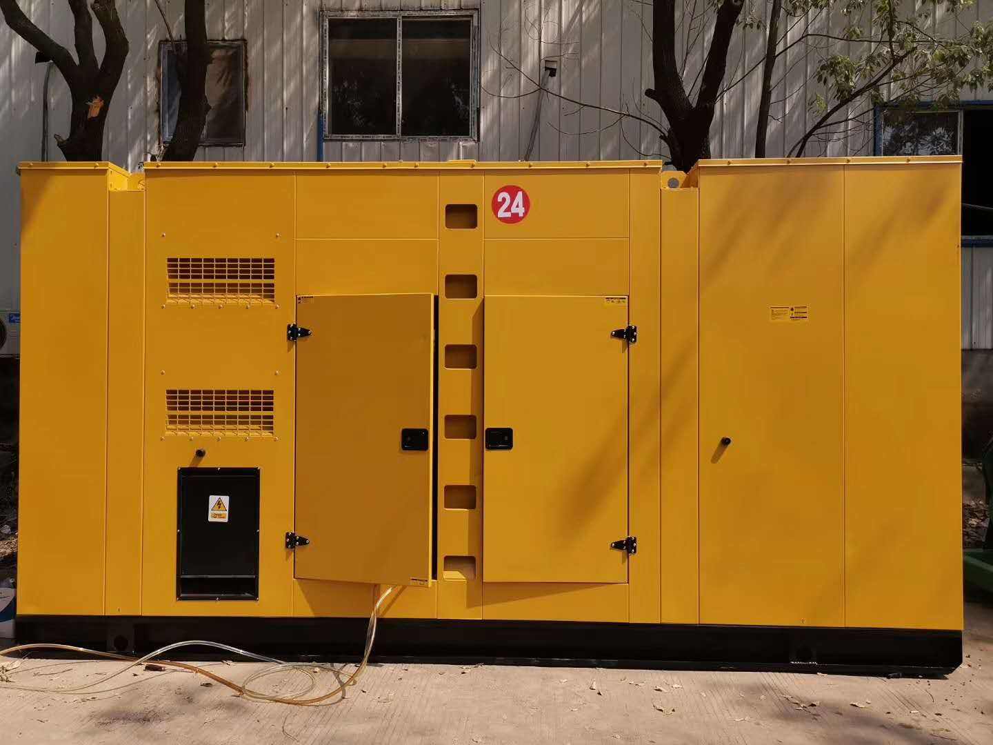 福建租赁发电机-国产柴油发电机油耗的奥秘