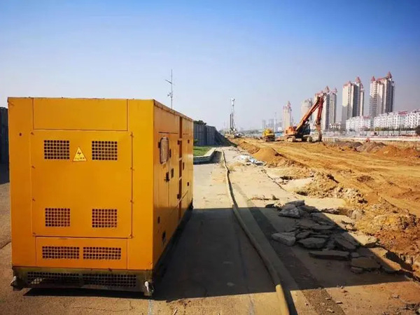 福建除了负载管理和维护保养，还有哪些方法可以降低南方环境下柴油发电机组的燃油消耗？
