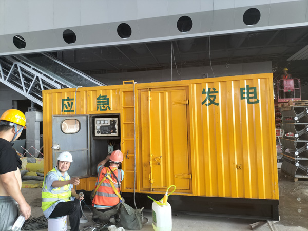 福建怎样判断空气滤清器是否需要更换？