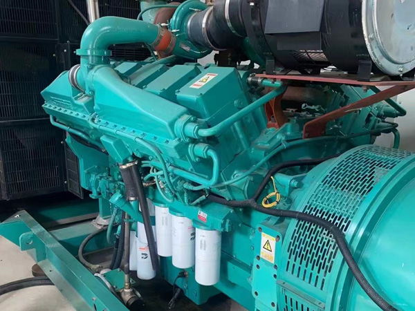 福建更换100kW柴油发电机组机油时，需要注意哪些事项？