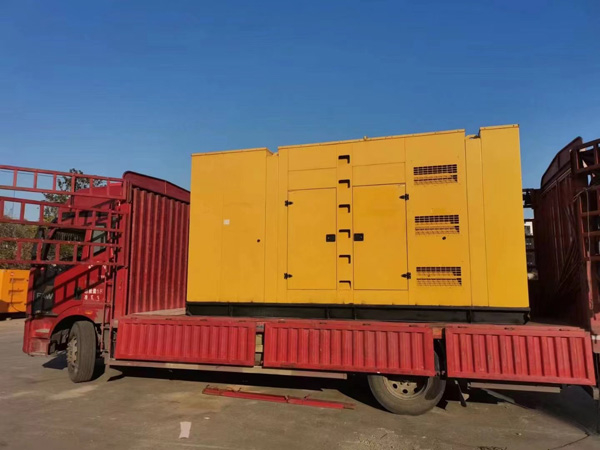 福建柴油发电机组的电瓶长期未使用，应该如何充电？
